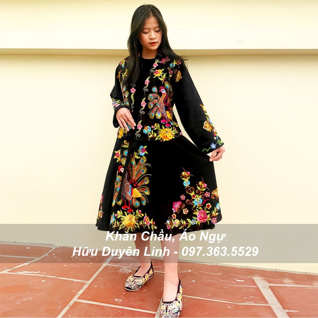 Trang phục hầu giá Cô Bé, hầu đồng Cô Bé Thượng Ngàn trong Tứ Phủ Thánh Cô