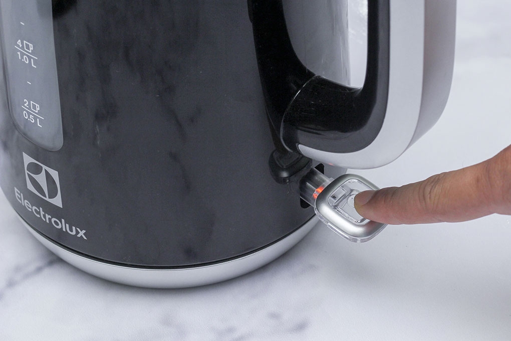 Bình đun siêu tốc Electrolux 1.7 lít EEK3505