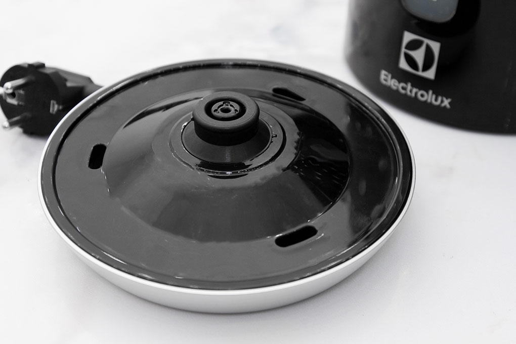 Bình đun siêu tốc Electrolux 1.7 lít EEK3505