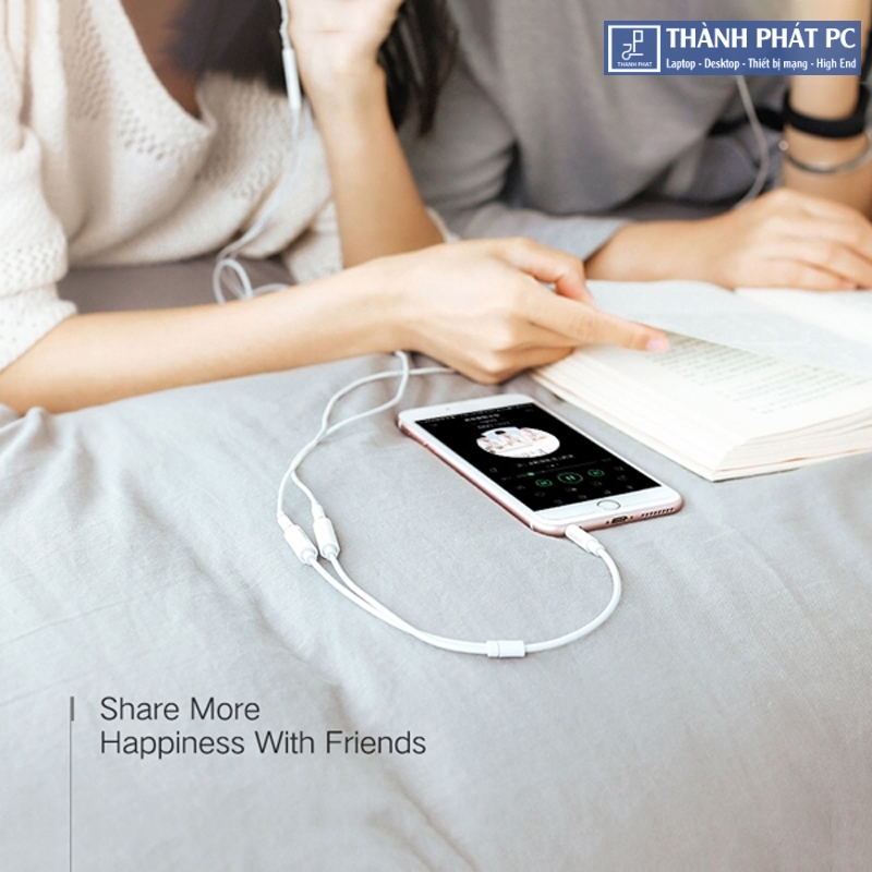 Cáp chia 2 cổng Audio 3.5mm dài 20cm Ugreen 10739