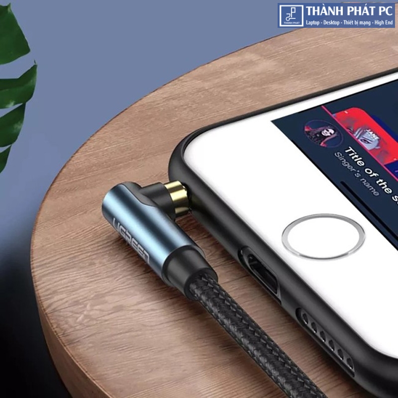 Cáp AUX 3.5mm bện Nylon bẻ góc 90 độ dài 0,5m Ugreen 60178