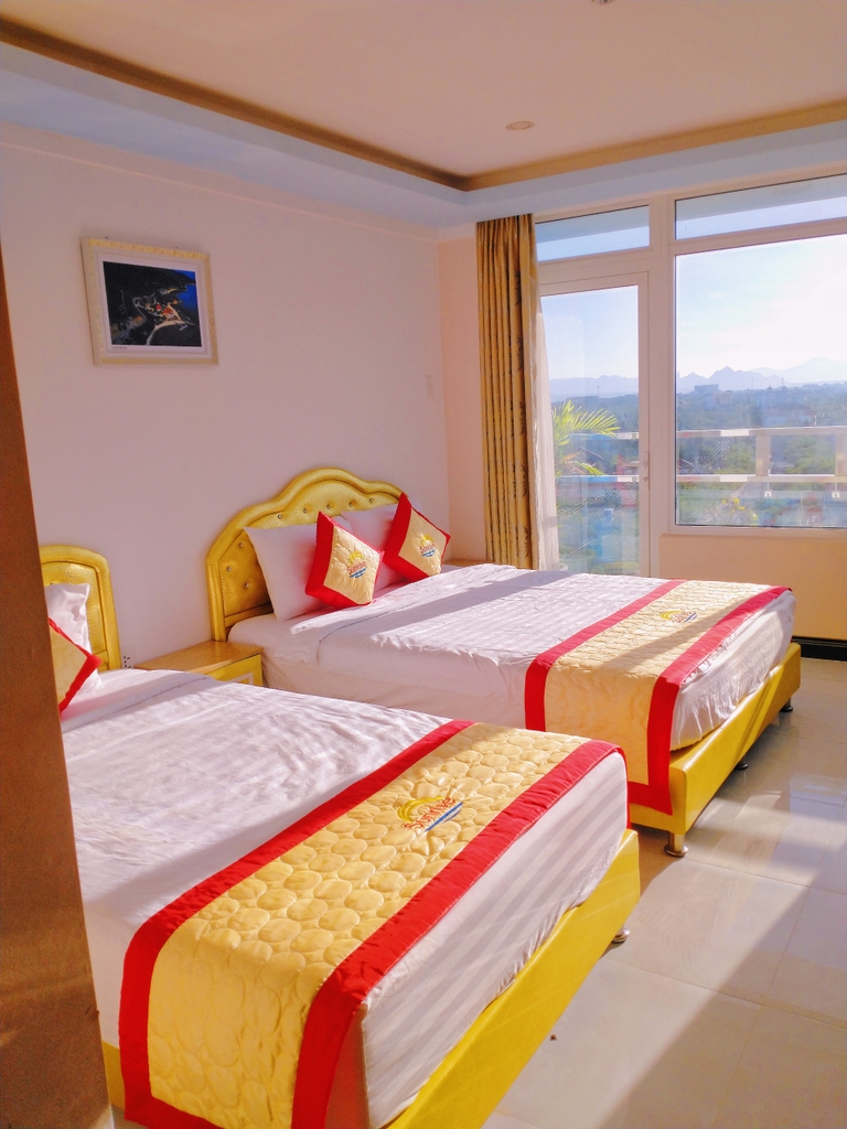 Triple Room ( View Thành Phố )