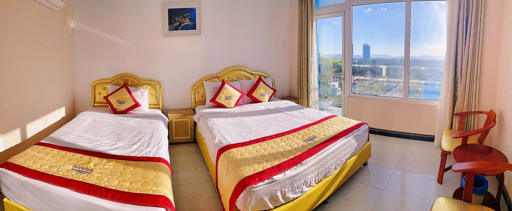 Triple Room ( View Thành Phố )