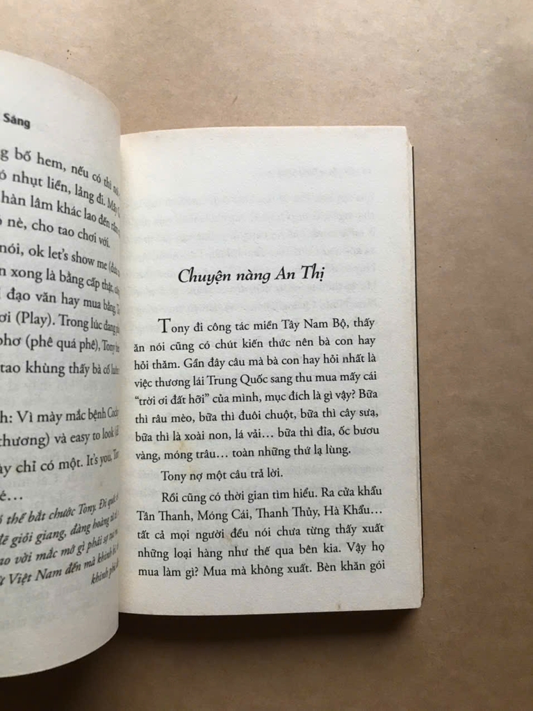 Cà phê cùng Tony