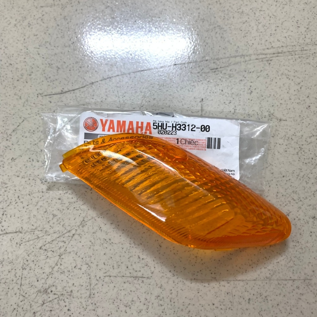 [Chính hãng Yamaha]YADA-6037-Chụp xi nhan trước Sirius-Trái
