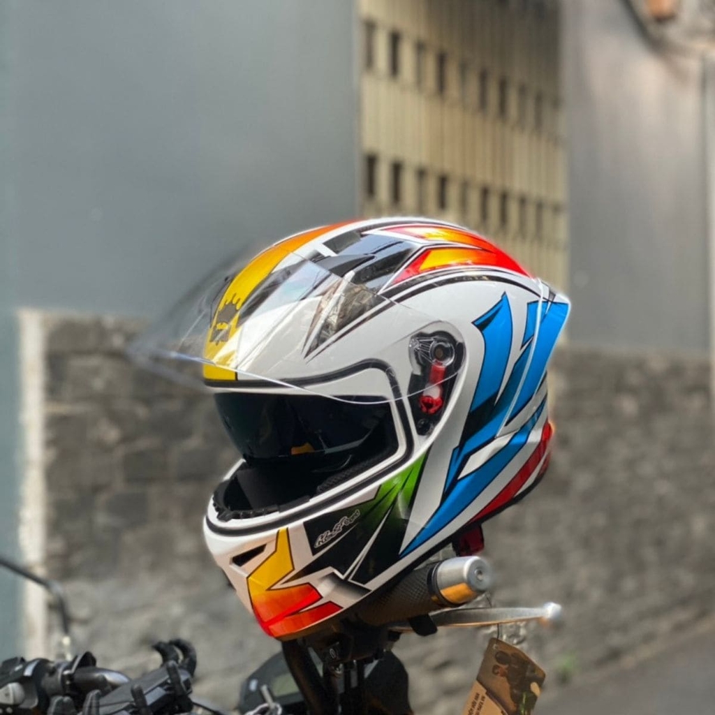 Mũ bảo hiểm Royal M266 tem Dragon Boy fullface 2 kính – họa tiết rồng lửa thể thao, sơn bóng nổi bật.
