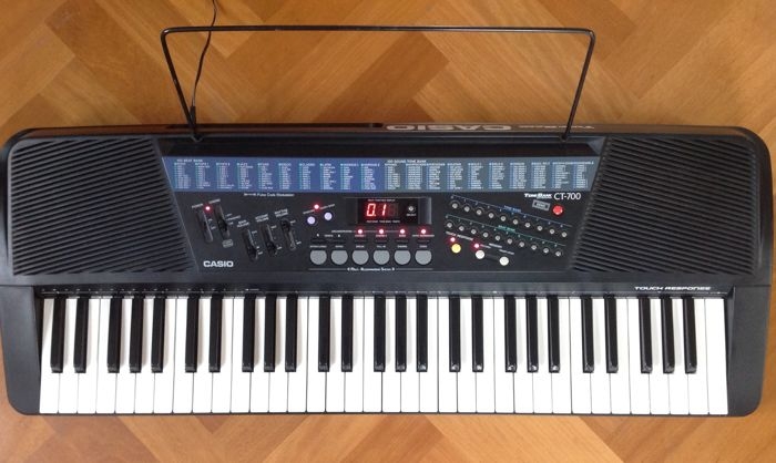 Organ Casio CT700