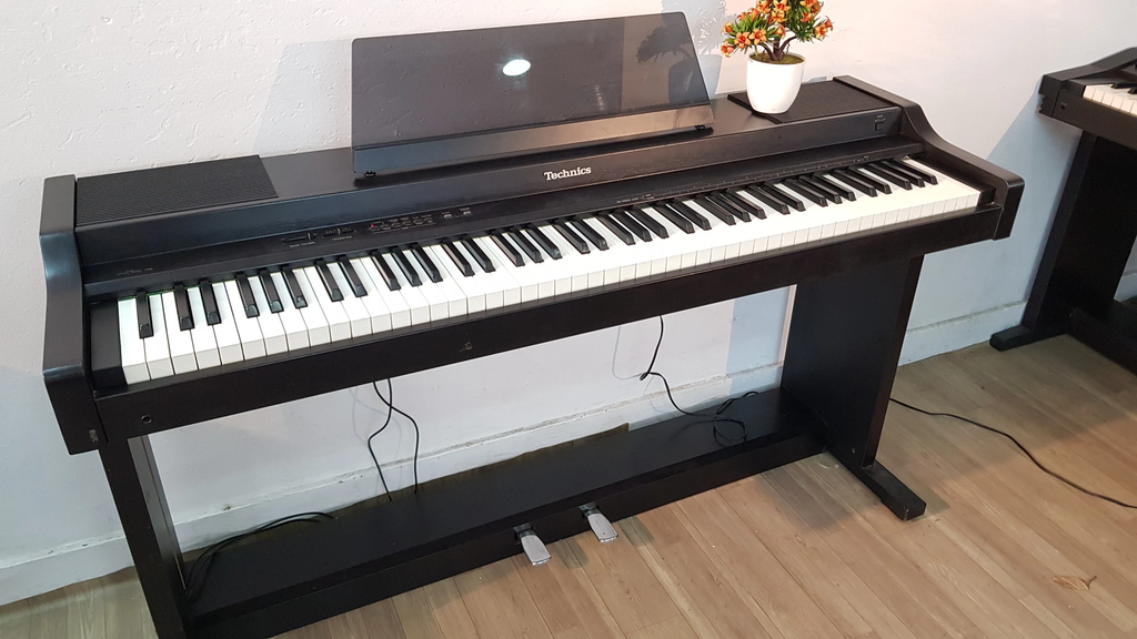 Piano điện Technics sxpx6
