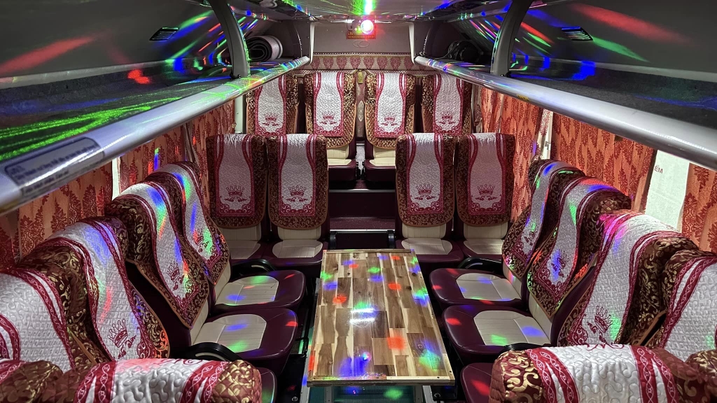 Nội thất xe du lịch