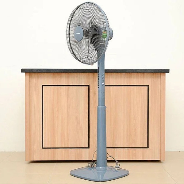 Quạt cây Panasonic F-409KB (màu Xanh, 51W, có remote)
