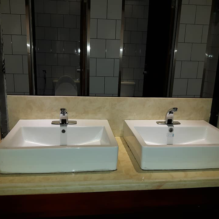 Vòi cảm ứng Smartech ST-101 (dùng Pin)