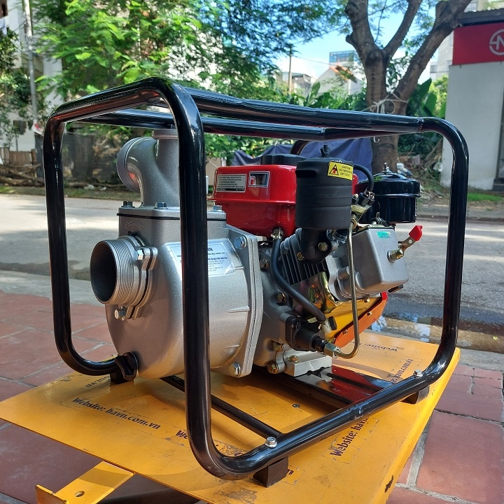 Máy Bơm Nước Chạy Dầu Hakuda 7HP HKD80