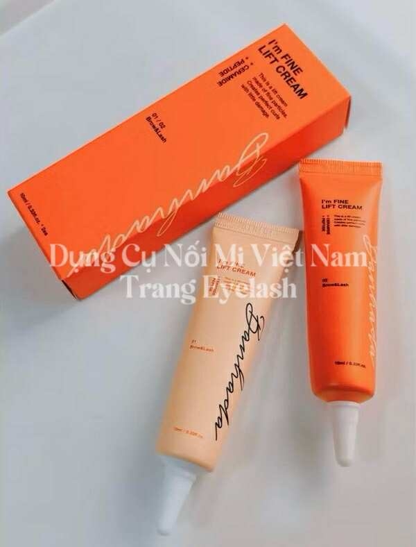 I’m Fine Lift Cream Banhada là bộ sản phẩm uốn nâng mi & định hình chân mày cao cấp