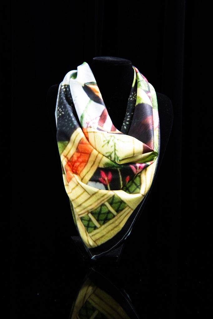 Khăn lụa quàng cổ vân gỗ 920 vàng chanh đậm