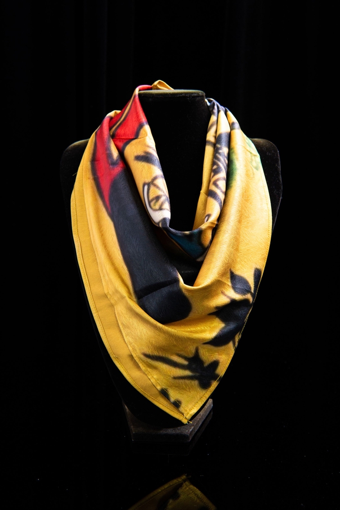 Khăn lụa quàng cổ vân gỗ 920 vàng chanh đậm