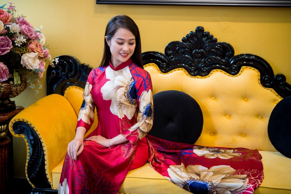 Áo dài Limited phiên bản giới hạn quý phái mùa lễ hội