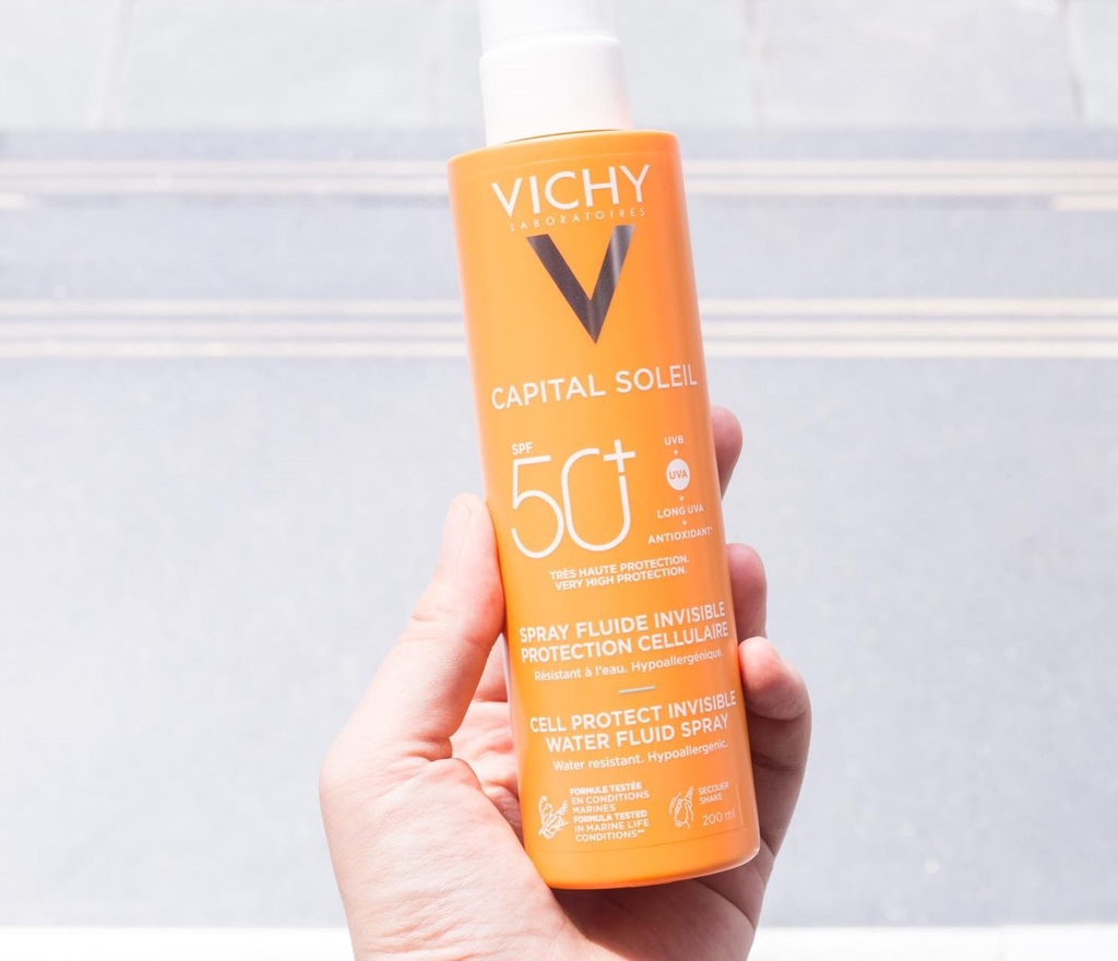 Xịt Chống Nắng Vichy Capital Soleil Cell Protect Water Fluid Spray SPF50+