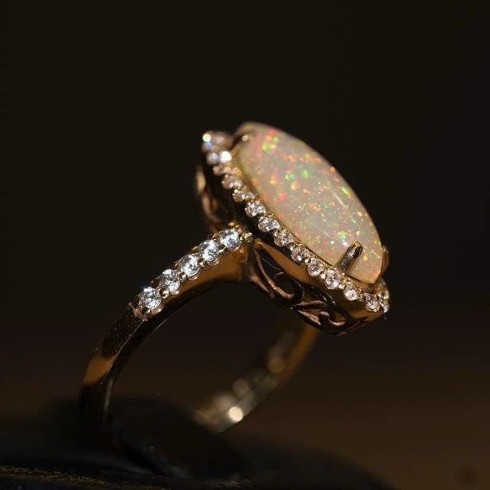 Nhẫn Opal Hạt Thóc