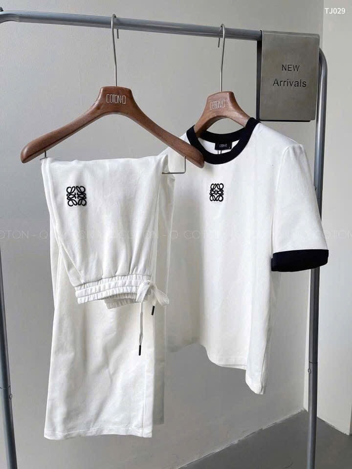 SET BỘ ÁO CỘC TAY PHỐI VIỀN CỔ KÈM QUẦN SUÔNG NỮ