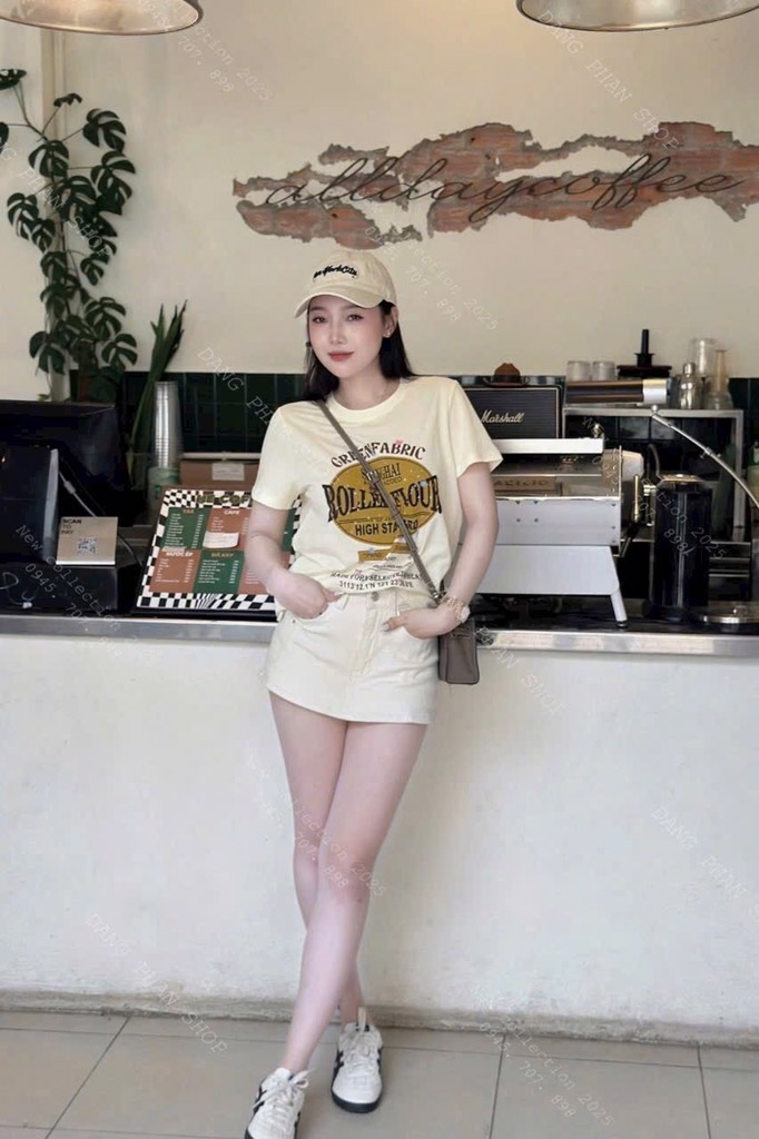 ÁO PHÔNG BE HOẠ TIẾT CHỮ ROLLER FLOOR NỮ