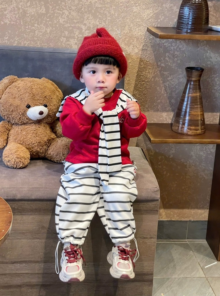 SET BỘ DÀI ALO ĐỎ KẺ KÈM KHĂN BÉ TRAI BÉ GÁI SẴN