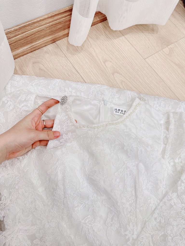 SET ÁO DÀI REN 2 LỚP CỔ NGỌC ĐÍNH VAI ĐÁ(xả 150k)