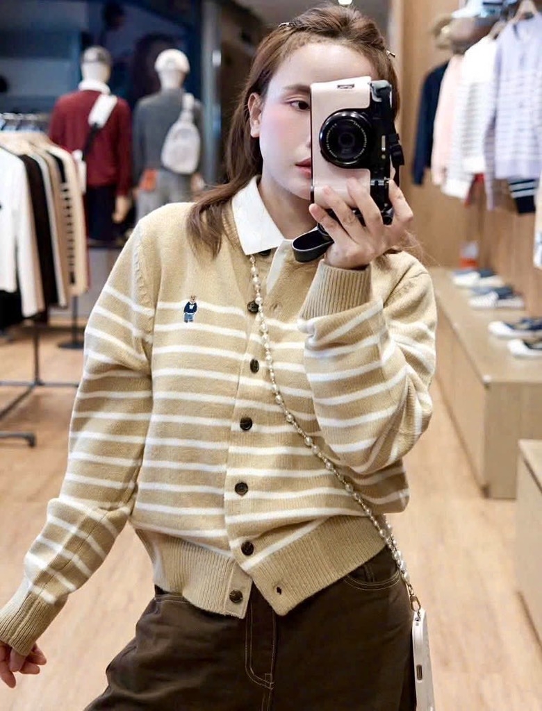 ÁO CDG LEN KẺ BE GẤU WHO NỮ THU ĐÔNG SẴN
