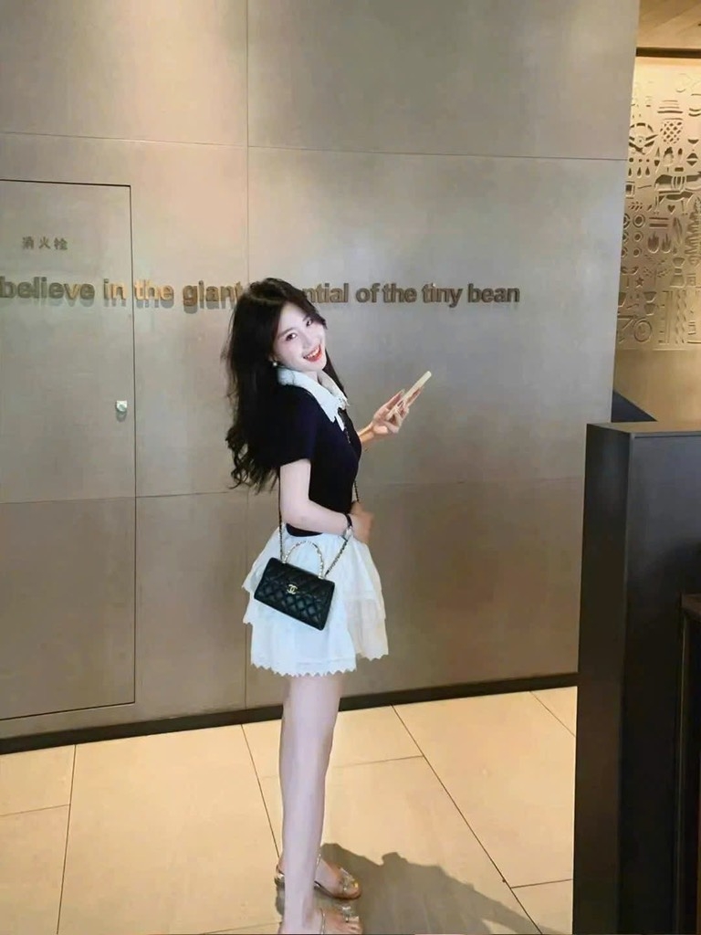 SET ÁO BÈO CHÂN VÁY TẦNG TRẮNG NỮ