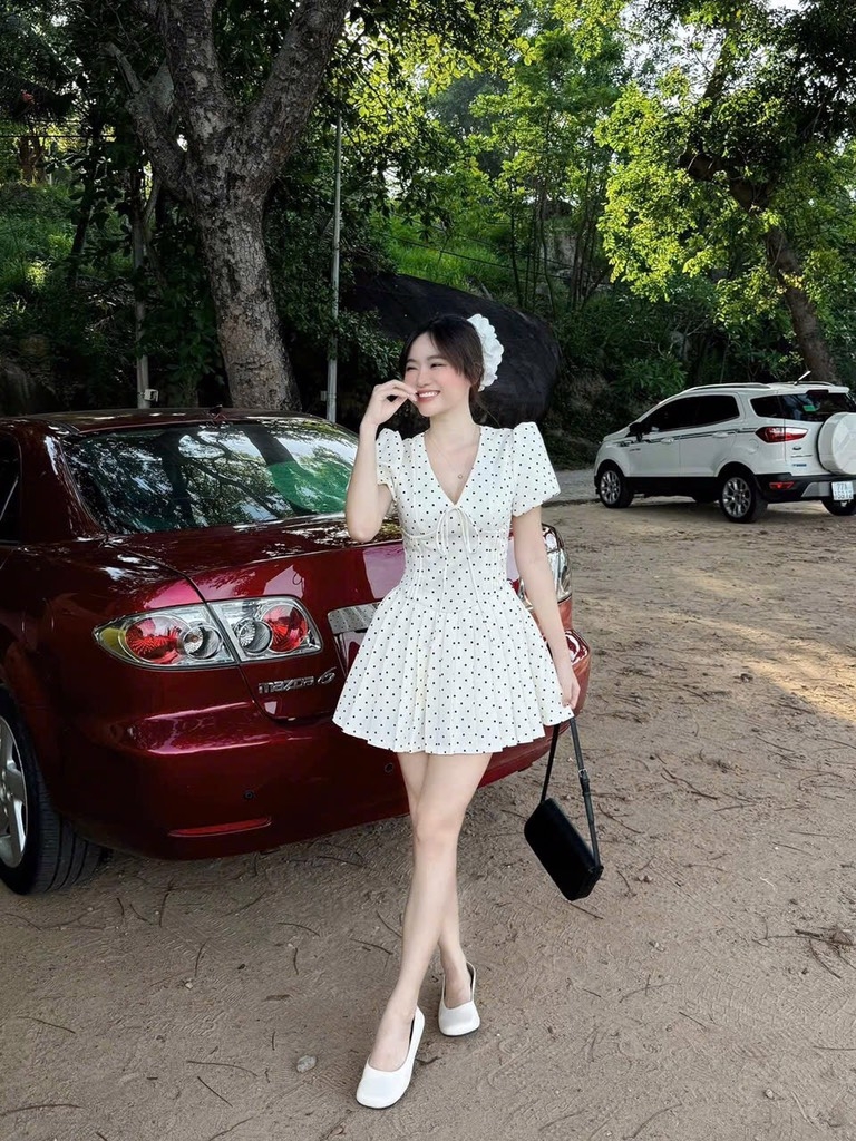VÁY CHẤM BI XẾP LI CỔ TIM TAY BỒNG 2 LỚP NỮ