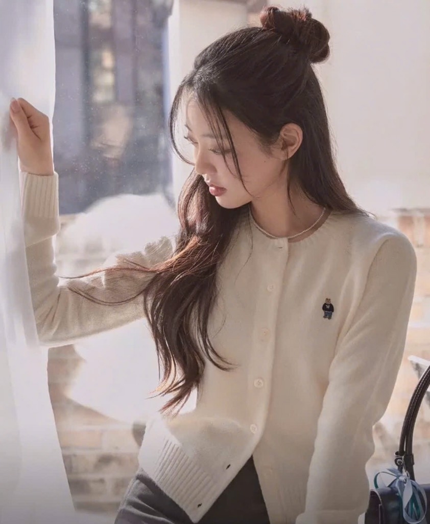 ÁO LEN CADIGAN GẤU WHO.AUU HOT HIT NỮ