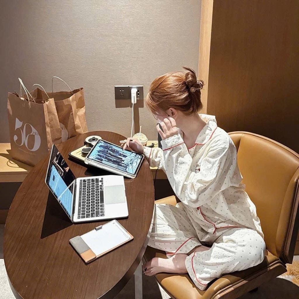 BỘ NGỦ DÀI DỄ THƯƠNG NỮ THU ĐÔNG