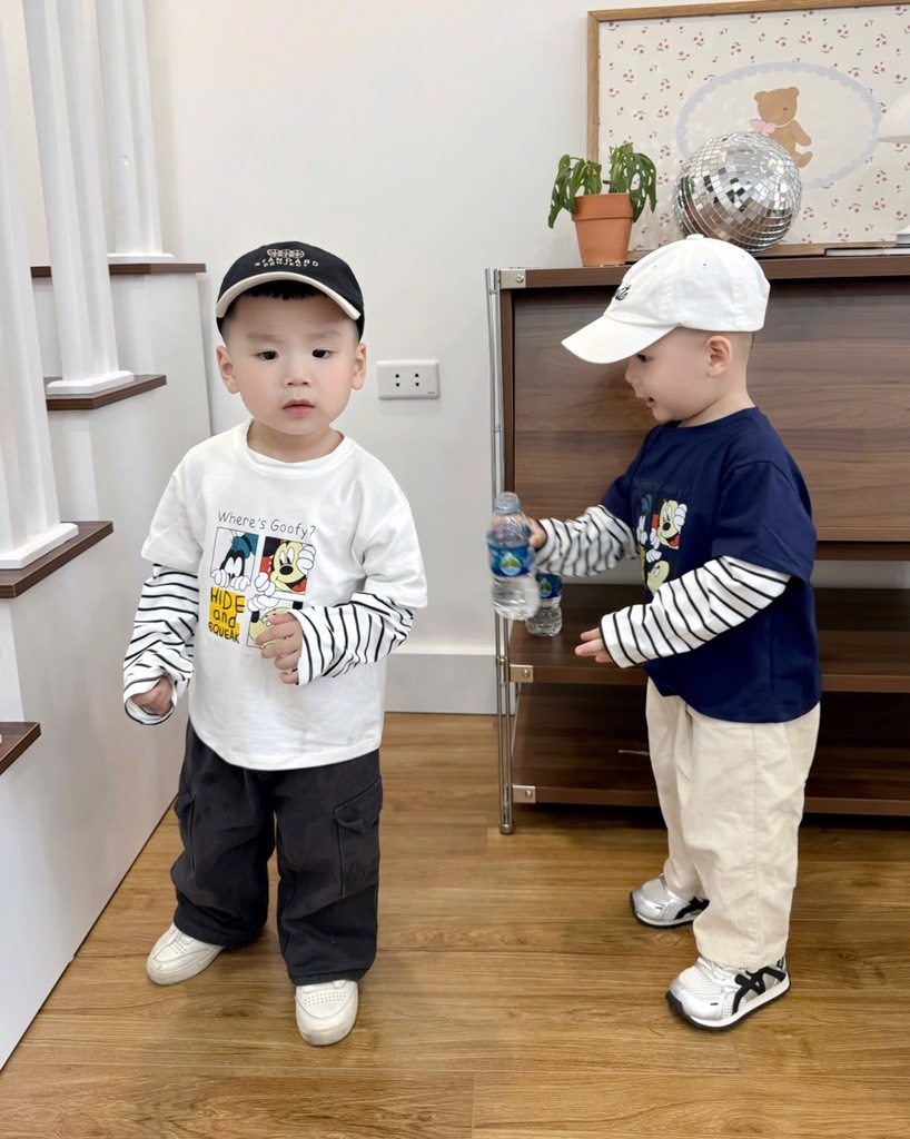 SET 2 ÁO DÀI PHỐI TAY KẺ MICKEY WHERE'S GOOFY TRẮNG THAN BÉ TRAI
