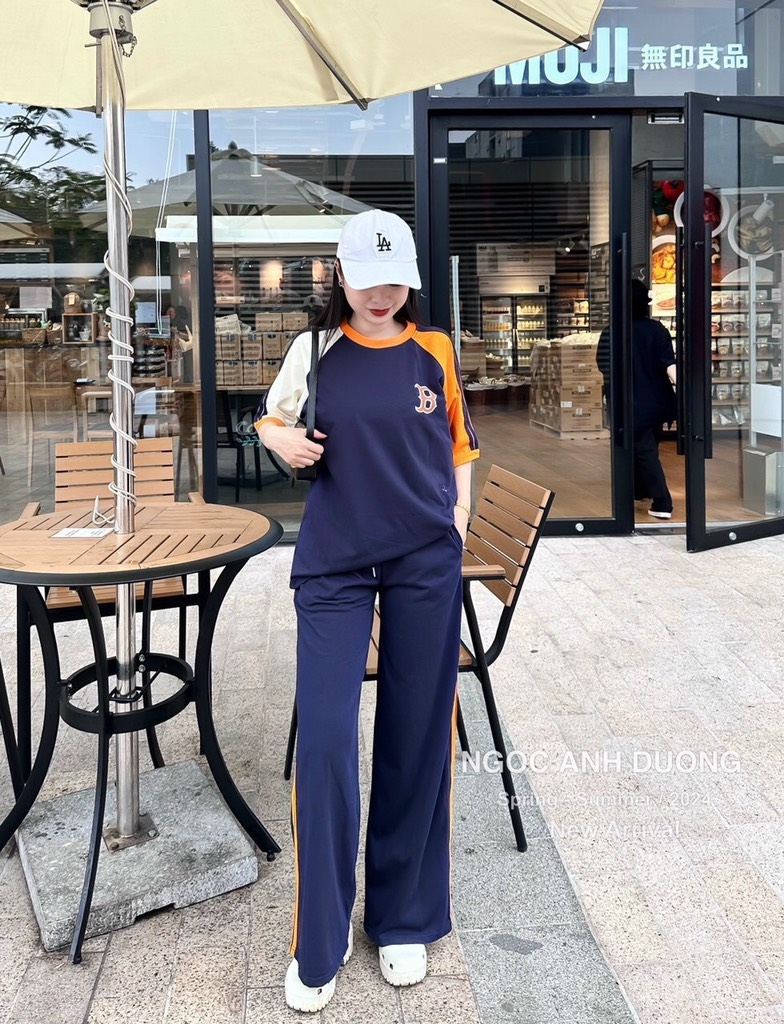 SET BỘ ADI.DAS IN CHỮ B QUẦN SUÔNG NỮ