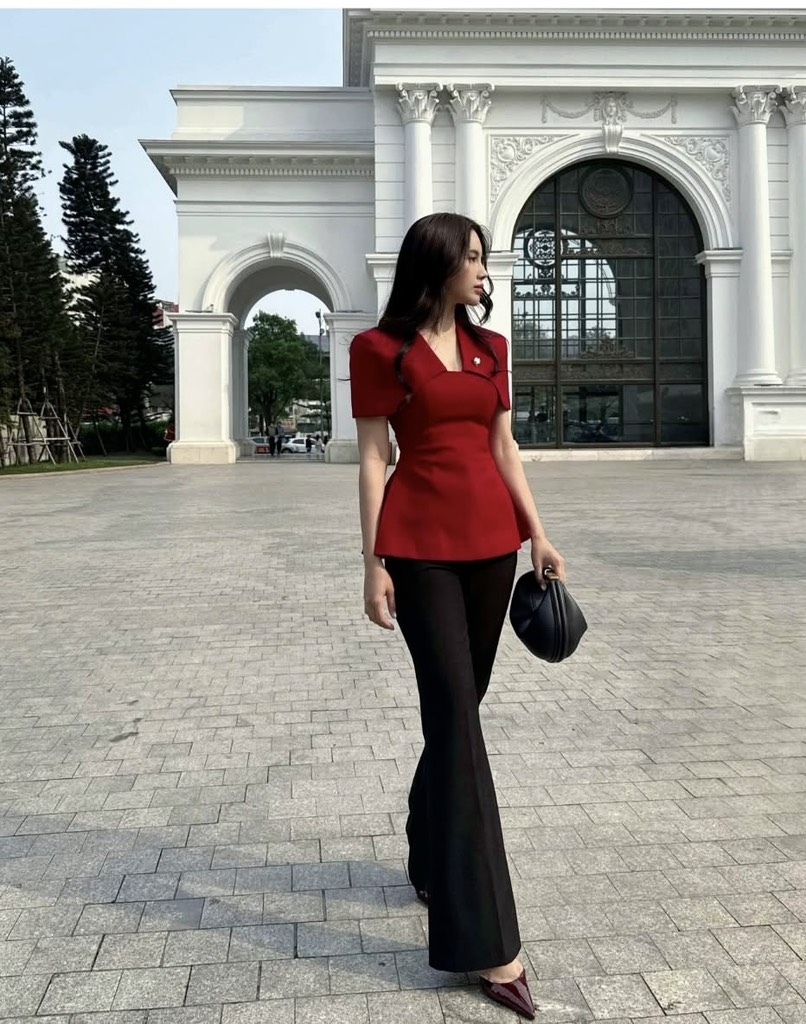 ÁO CỘC CHOÀNG VAI HAI LỚP LI EO KÈM TAG NỮ SẴN (SALE 129k)