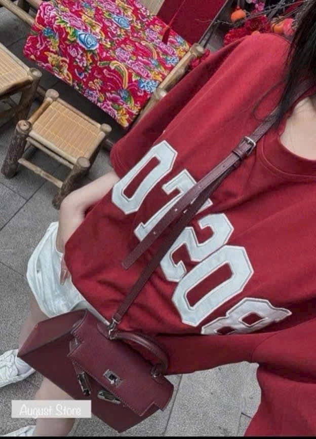 ÁO PHÔNG ĐỎ BOSTON THÊU ĐẮP CỘC TAY NỮ SẴN(XẢ 49k)