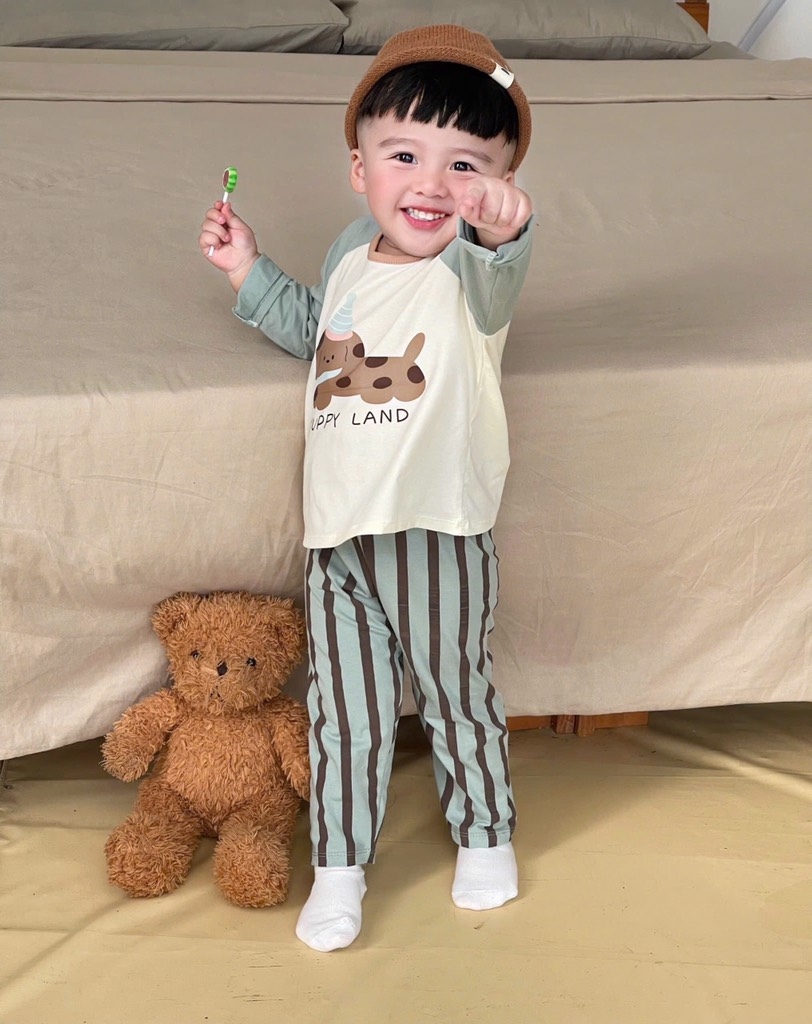 SET 2 BỘ DÀI CHÓ MK QUẦN KẺ SỌC BÉ TRAI