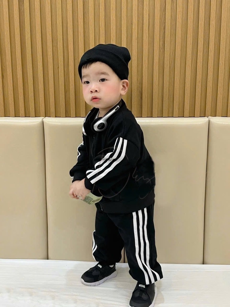 SET BỘ DÀI ĐEN SỌC TRẮNG BÉ TRAI