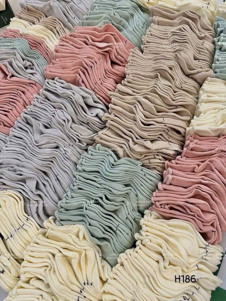 ĐỒ LÓT - TẤT NHIỀU MÀU CHO BÉ