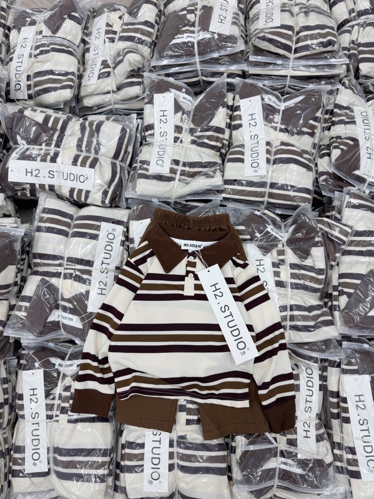 SET BỘ DÀI ÁO POLO KẺ NÂU QUẦN SUÔNG NÂU BÉ TRAI