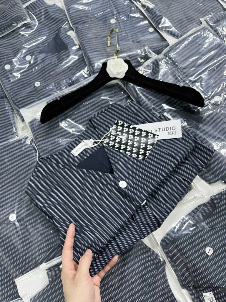 SET ÁO MIX CHÂN VÁY KẺ NỮ