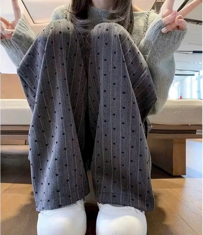 QUẦN ỐNG SUÔNG HOẠ TIẾT TRÁI TIM CẠP CHUN NỮ (SALE 75k)