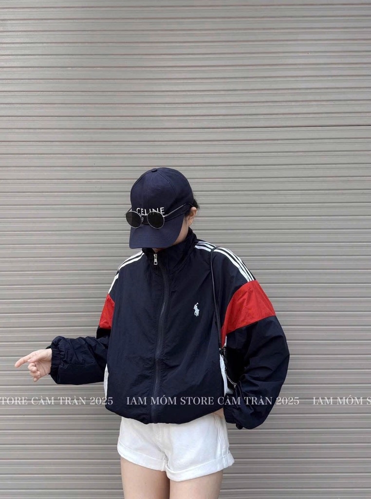 ÁO KHOÁC THÊU NGỰA PHỐI SỌC ĐỎ NỮ