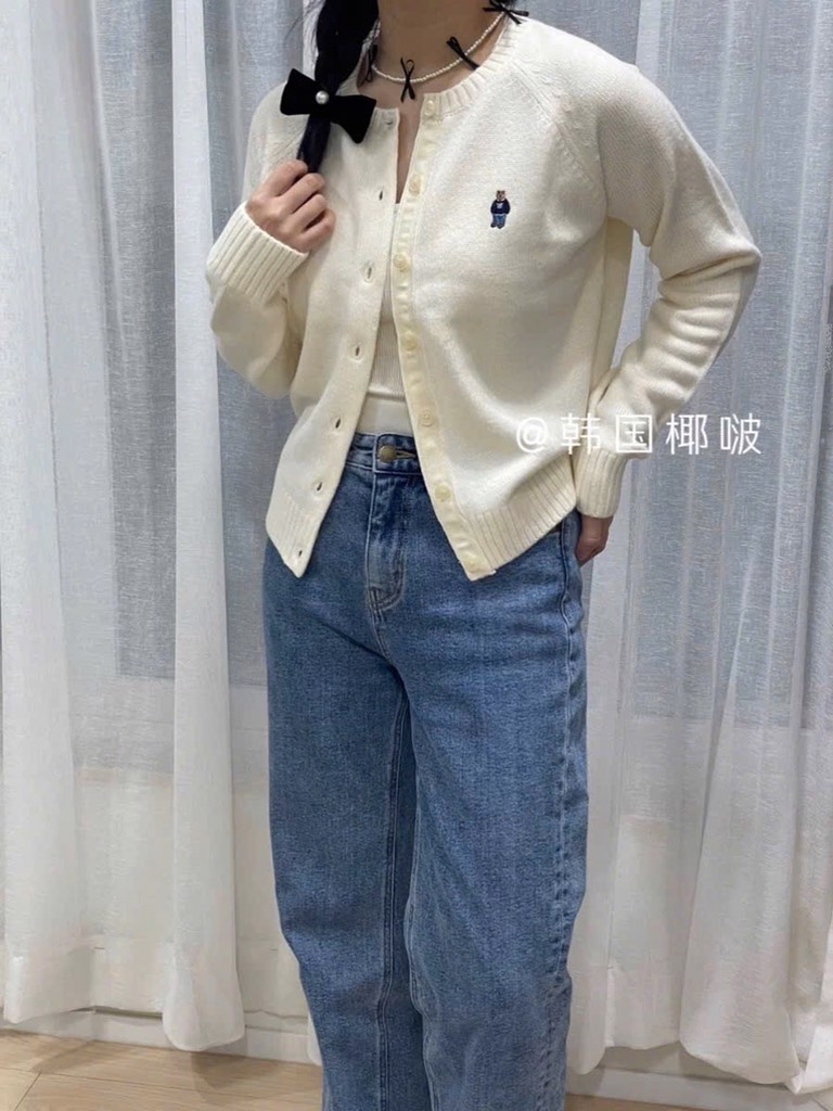 ÁO LEN CADIGAN GẤU WHO.AUU HOT HIT NỮ