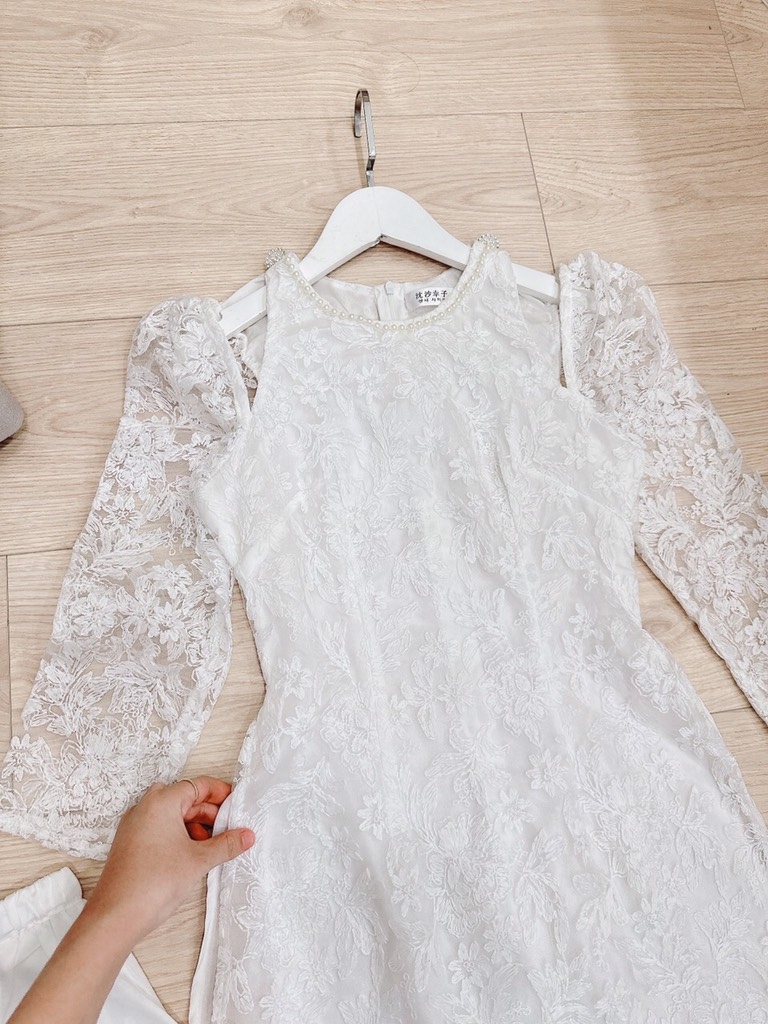 SET ÁO DÀI REN 2 LỚP CỔ NGỌC ĐÍNH VAI ĐÁ(xả 150k)