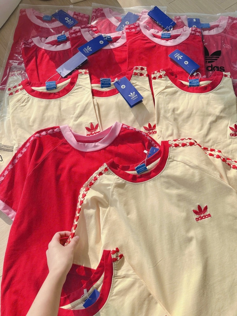 PHÔNG VALENTINE ADIDAS TIM PHỐI CỔ CỘC TAY NỮ SẴN