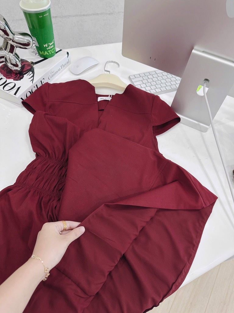 VÁY ĐỎ CẠP CHUN TÔN EO NỮ SẴN(XẢ 109k)