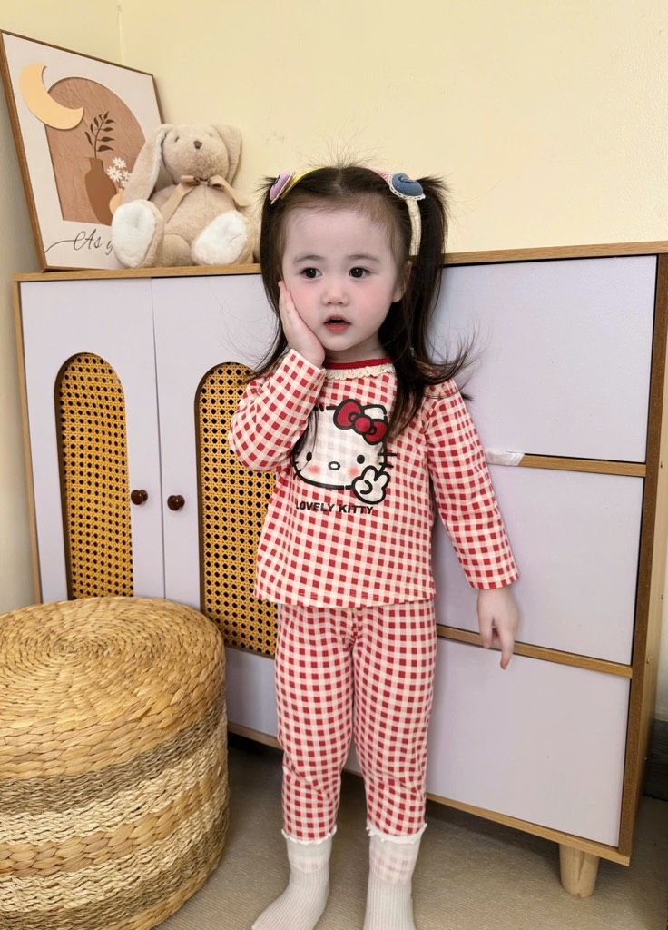 SET 2 BỘ DÀI KẺ CARO ĐỎ MÈO KITTY BÉ GÁI (XẢ 99k)
