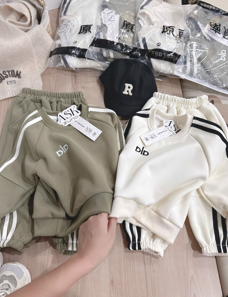 SET DÀI NỈ 3 SỌC HAI DA RÊU KEM BÉ TRAI SẴN