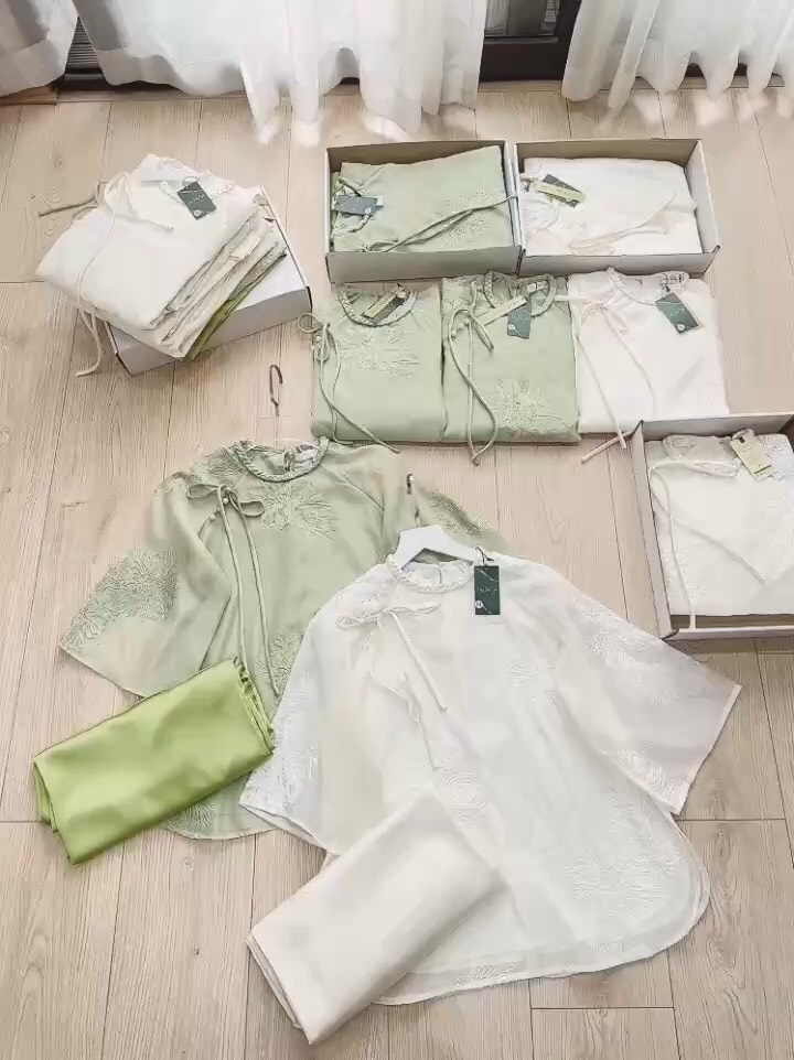 SET PHÁP PHỤC CỔ TẾT CÚC NGỌC (Sale 150K)