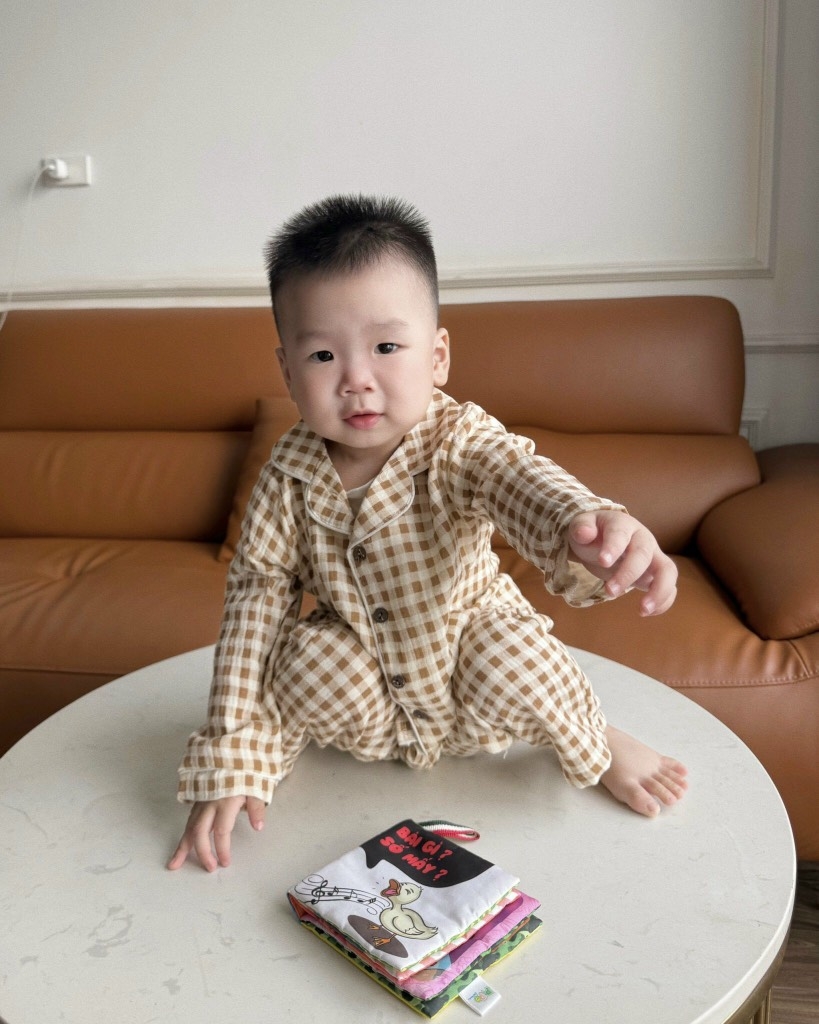 SET BỘ PIIJAMA VẢI HÀN CARO GẤU BÉ TRAI SẴN (SALE 40k)